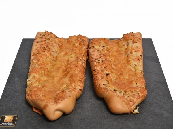 Half kaas-ui stokbrood